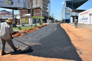 Avenida Vicente Ferreira recebe melhorias para facilitar o tráfego dos veículos