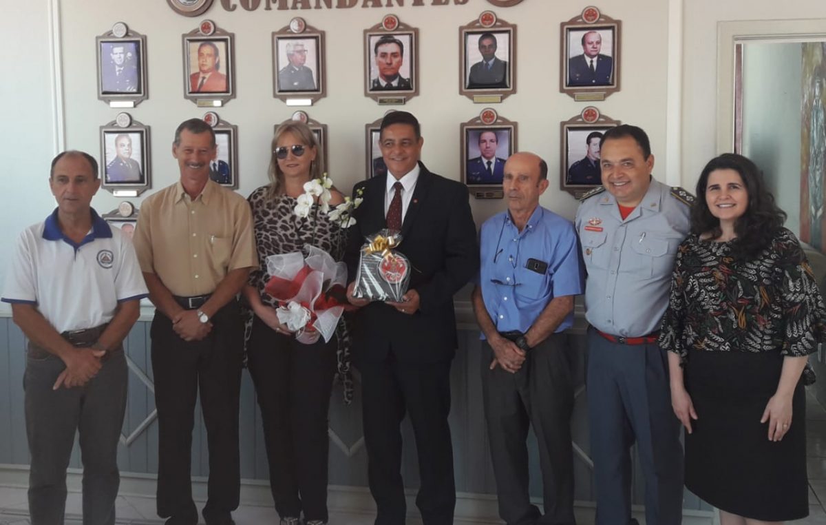Primeira-dama participa da inauguração da Galeria dos Comandantes do 10º Grupamento de Bombeiros